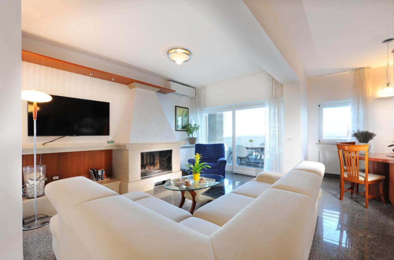 Villa Cablex كرفني فره المظهر الخارجي الصورة